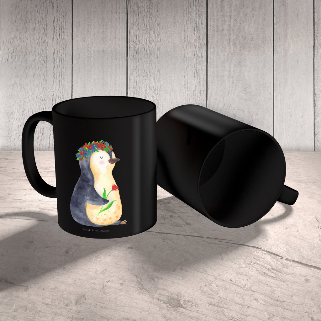 Tasse Pinguin Blumenkranz Pinguin, Pinguine, Blumenkranz, Universum, Leben, Wünsche, Ziele, Lebensziele, Motivation, Lebenslust, Liebeskummer, Geschenkidee	 Becher, Kaffeetasse, Kaffeebecher, Tee, Frühstück, Büro  Pinguin