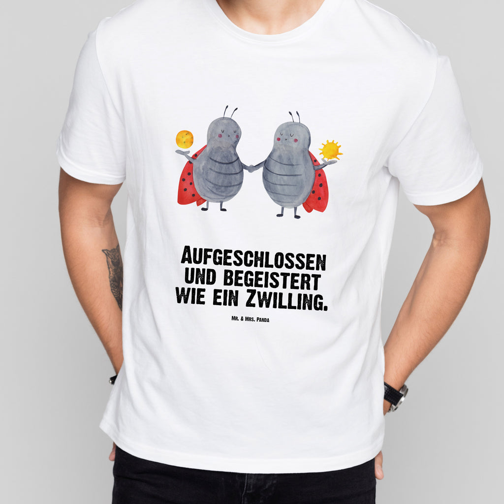 Größe L T-Shirt Sternzeichen Zwilling T-Shirt, Shirt, Tshirt, Lustiges T-Shirt, T-Shirt mit Spruch, Party, Junggesellenabschied, Jubiläum, Geburstag, Herrn, Damen, Männer, Frauen, Schlafshirt, Nachthemd, Sprüche, Tierkreiszeichen, Sternzeichen, Horoskop, Astrologie, Aszendent, Zwillinge, Zwilling Geschenk, Zwilling Sternzeichen, Geburtstag Mai, Geschenk Mai, Geschenk Juni, Marienkäfer, Glückskäfer, Zwillingsbruder, Zwillingsschwester