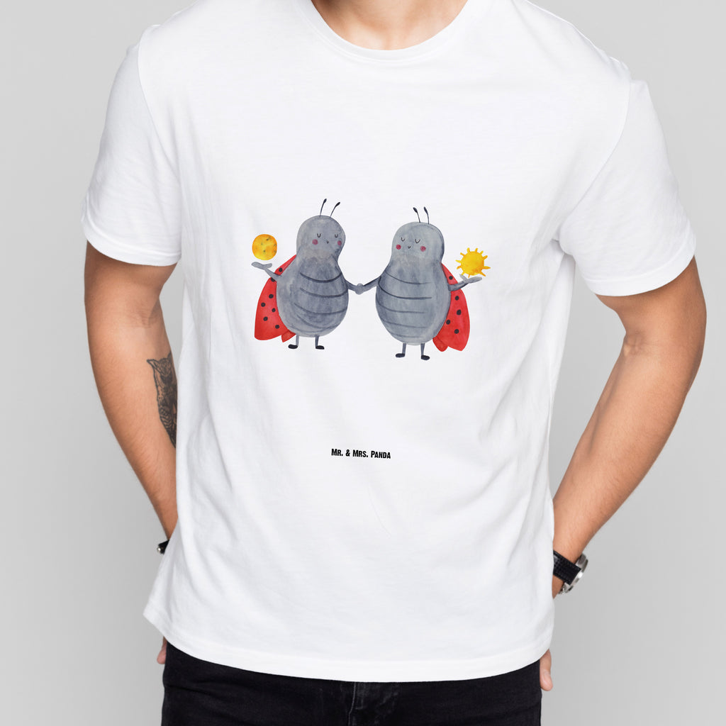Größe L T-Shirt Sternzeichen Zwilling T-Shirt, Shirt, Tshirt, Lustiges T-Shirt, T-Shirt mit Spruch, Party, Junggesellenabschied, Jubiläum, Geburstag, Herrn, Damen, Männer, Frauen, Schlafshirt, Nachthemd, Sprüche, Tierkreiszeichen, Sternzeichen, Horoskop, Astrologie, Aszendent, Zwillinge, Zwilling Geschenk, Zwilling Sternzeichen, Geburtstag Mai, Geschenk Mai, Geschenk Juni, Marienkäfer, Glückskäfer, Zwillingsbruder, Zwillingsschwester