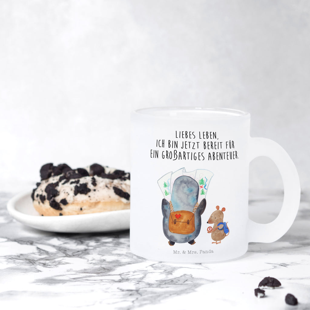 Teetasse Pinguin & Maus Wanderer Teetasse, Teeglas, Teebecher, Tasse mit Henkel, Tasse, Glas Teetasse, Teetasse aus Glas, Pinguin, Pinguine, Abenteurer, Abenteuer, Roadtrip, Ausflug, Wanderlust, wandern