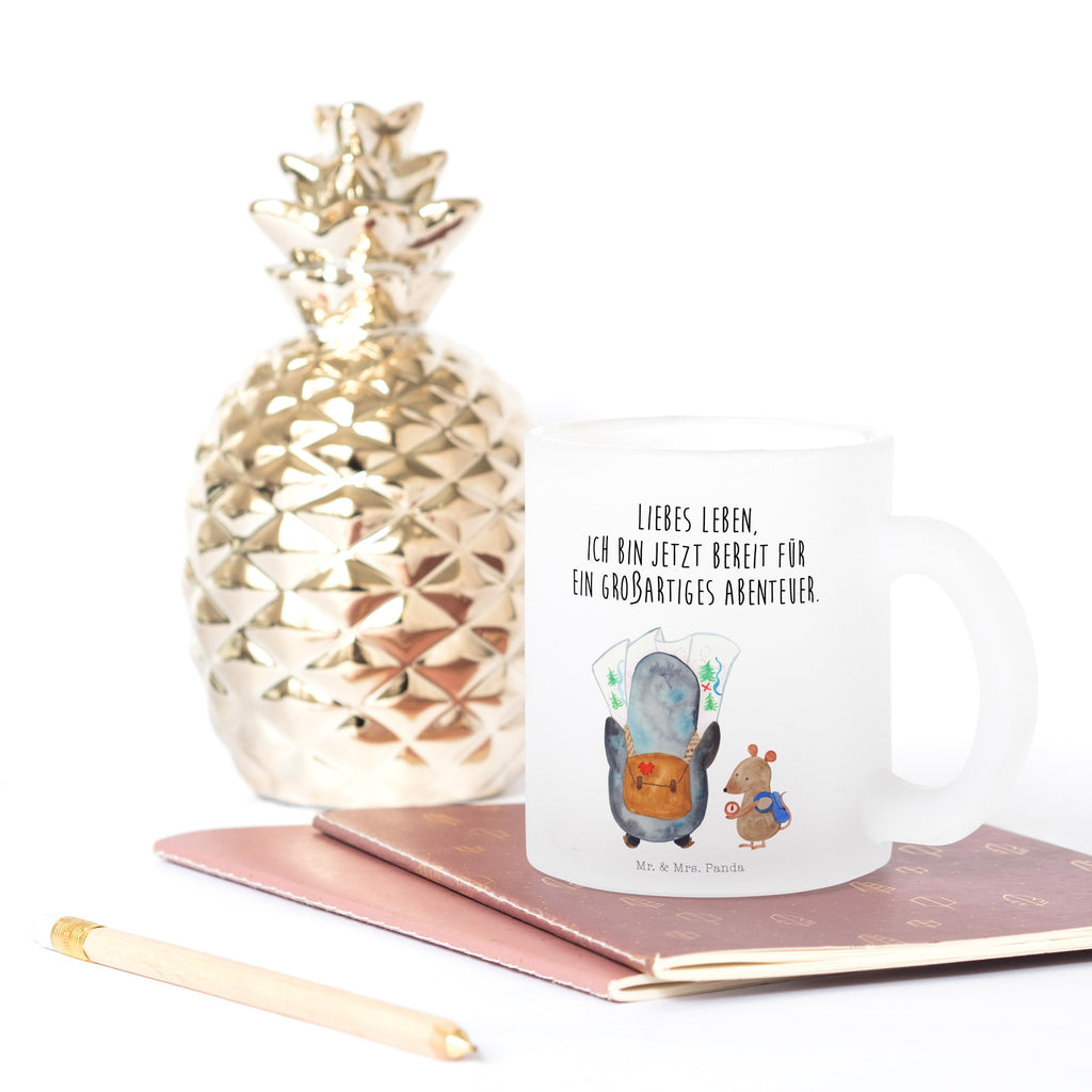 Teetasse Pinguin & Maus Wanderer Teetasse, Teeglas, Teebecher, Tasse mit Henkel, Tasse, Glas Teetasse, Teetasse aus Glas, Pinguin, Pinguine, Abenteurer, Abenteuer, Roadtrip, Ausflug, Wanderlust, wandern
