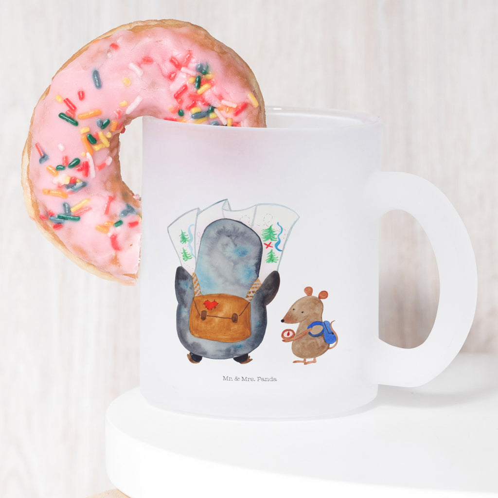 Teetasse Pinguin & Maus Wanderer Teetasse, Teeglas, Teebecher, Tasse mit Henkel, Tasse, Glas Teetasse, Teetasse aus Glas, Pinguin, Pinguine, Abenteurer, Abenteuer, Roadtrip, Ausflug, Wanderlust, wandern