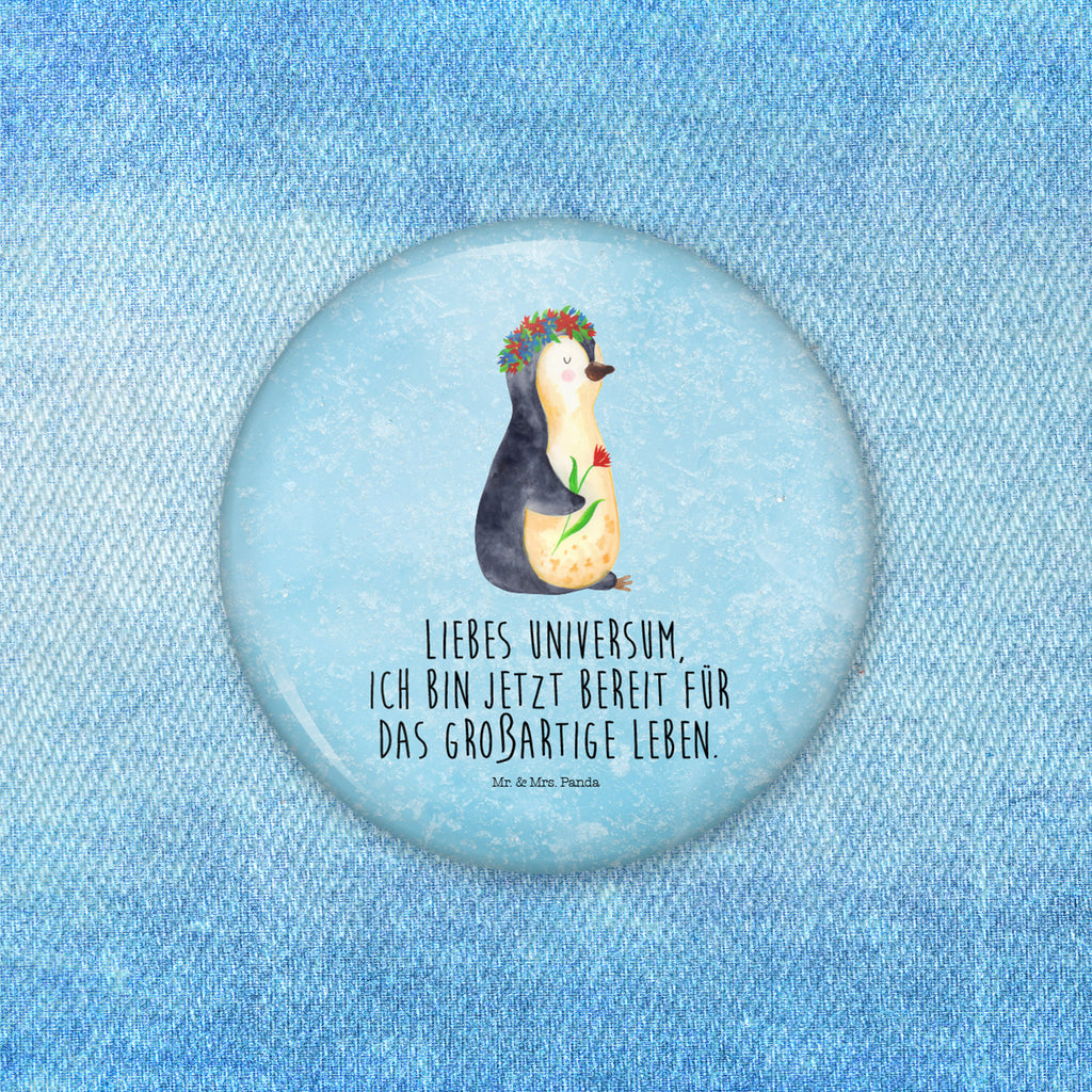 50mm Button Pinguin Blumenkranz 50mm Button, Button, Pin, Anstecknadel, Pinguin, Pinguine, Blumenkranz, Universum, Leben, Wünsche, Ziele, Lebensziele, Motivation, Lebenslust, Liebeskummer, Geschenkidee