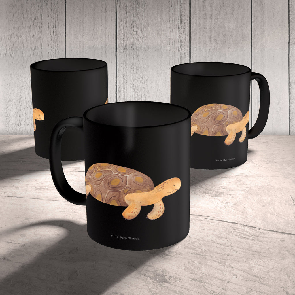 Tasse Schildkröte marschiert Schildkröte, Schildkröten, get lost, Abenteuer, Reiselust, Inspiration, Neustart, Motivation, Lieblingsmensch	 Becher, Kaffeetasse, Kaffeebecher, Tee, Frühstück, Büro  Meerestiere, Meer, Urlaub