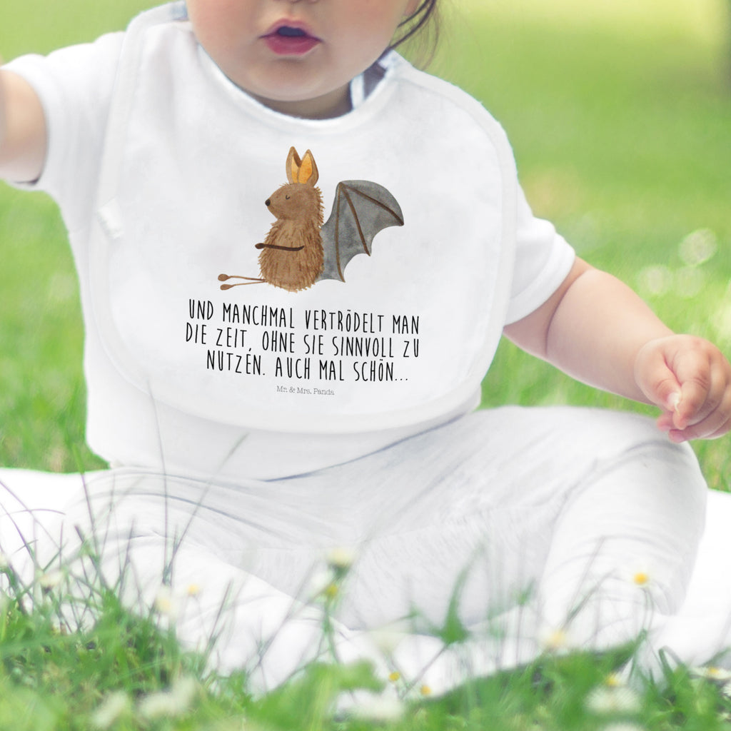 Organic Babylätzchen Fledermaus sitzend Baby, Lätzchen, Spucktuch, Sabberlätzchen, Klettlätzchen, Babygeschenk, Baby Lätzchen, Geschenk für Geburt, Geschenk zur Geburt, Baby Spucktuch, Babyausstattung, Geschenkidee für Babyparty, Tiermotive, Gute Laune, lustige Sprüche, Tiere, Fledermaus, Fledermäuse, Motivation, entspannen