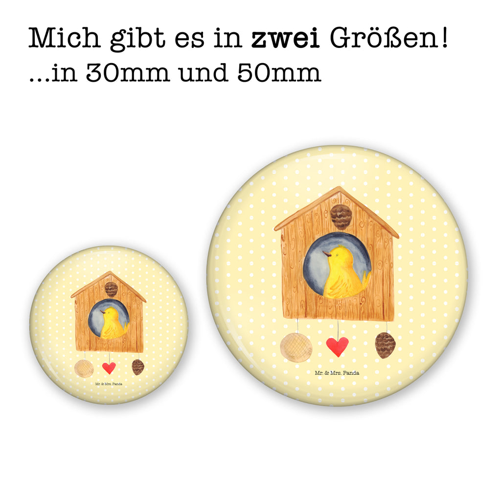 50mm Button Vogelhaus 50mm Button, Button, Pin, Anstecknadel, Tiermotive, Gute Laune, lustige Sprüche, Tiere, Vogel, Vögel, Vogelhaus, Vogelhäuschen, Home sweet home, Zuhause, Nest, Eigenheim, Familie, Wohnung, Haus, unser Haus, Lieblingsort, Castle