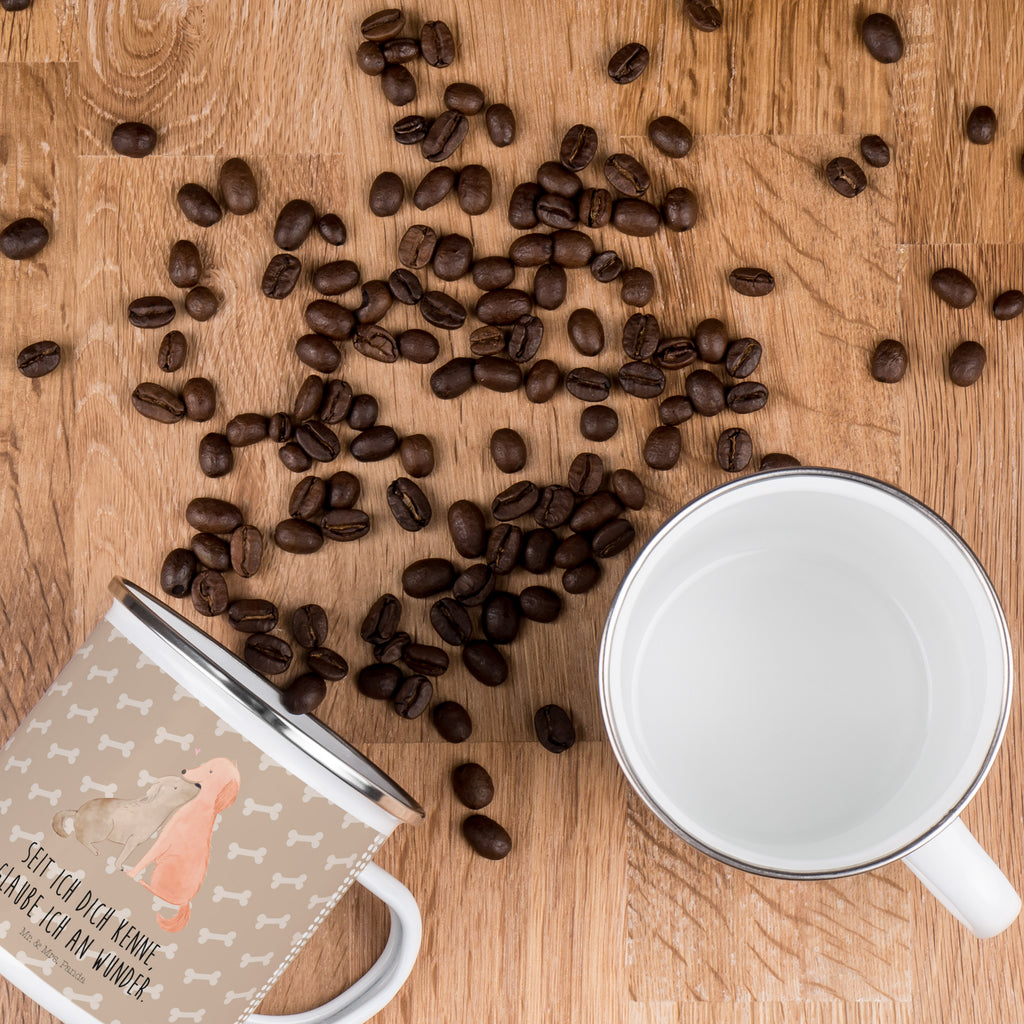Camping Emaille Tasse Hunde Liebe Campingtasse, Trinkbecher, Metalltasse, Outdoor Tasse, Emaille Trinkbecher, Blechtasse Outdoor, Emaille Campingbecher, Edelstahl Trinkbecher, Metalltasse für Camping, Kaffee Blechtasse, Camping Tasse Metall, Hund, Hundemotiv, Haustier, Hunderasse, Tierliebhaber, Hundebesitzer, Sprüche, Liebe, Hund. Hunde, Kuss, Vertrauen, Kuscheln, Herz