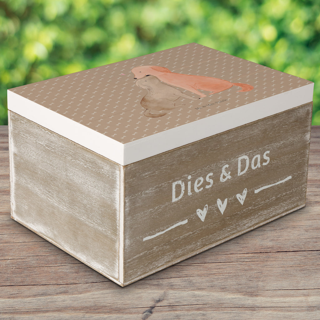 Holzkiste Hunde Liebe Holzkiste, Kiste, Schatzkiste, Truhe, Schatulle, XXL, Erinnerungsbox, Erinnerungskiste, Dekokiste, Aufbewahrungsbox, Hund, Hundemotiv, Haustier, Hunderasse, Tierliebhaber, Hundebesitzer, Sprüche, Liebe, Hund. Hunde, Kuss, Vertrauen, Kuscheln, Herz