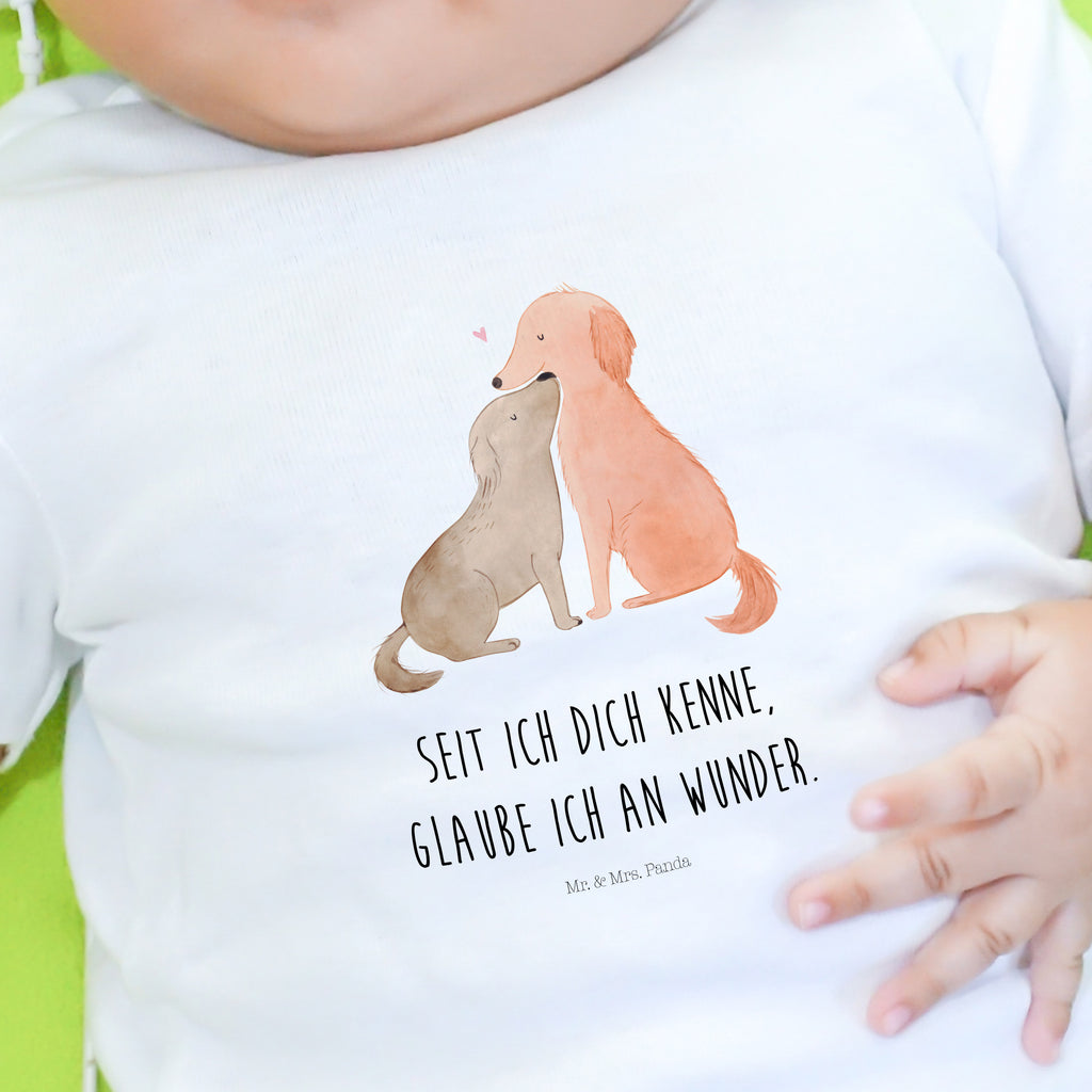 Organic Baby Shirt Hunde Liebe Baby T-Shirt, Jungen Baby T-Shirt, Mädchen Baby T-Shirt, Shirt, Hund, Hundemotiv, Haustier, Hunderasse, Tierliebhaber, Hundebesitzer, Sprüche, Liebe, Hund. Hunde, Kuss, Vertrauen, Kuscheln, Herz