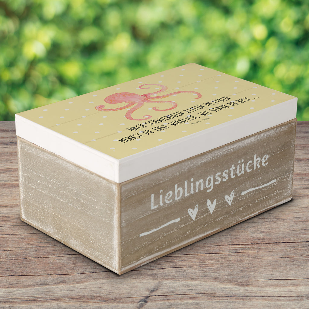 Holzkiste Tintenfisch Holzkiste, Kiste, Schatzkiste, Truhe, Schatulle, XXL, Erinnerungsbox, Erinnerungskiste, Dekokiste, Aufbewahrungsbox, Tiermotive, Gute Laune, lustige Sprüche, Tiere, Meer, Meerestier, Krake, Tintenfisch, Arme, Wasser, Ozean