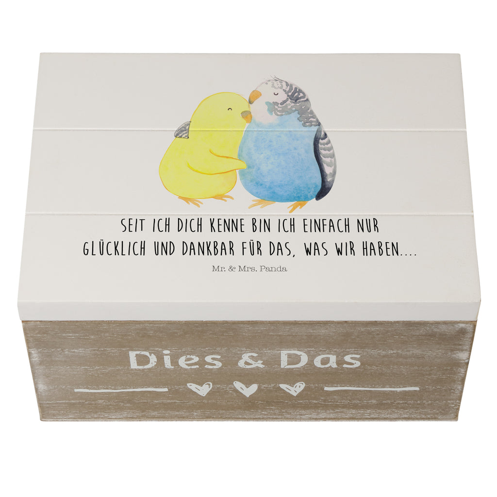 Holzkiste Wellensittich Liebe Holzkiste, Kiste, Schatzkiste, Truhe, Schatulle, XXL, Erinnerungsbox, Erinnerungskiste, Dekokiste, Aufbewahrungsbox, Liebe, Partner, Freund, Freundin, Ehemann, Ehefrau, Heiraten, Verlobung, Heiratsantrag, Liebesgeschenk, Jahrestag, Hocheitstag, Vögel, Wellensittich, Nähe, Kuscheln, Vertrauen
