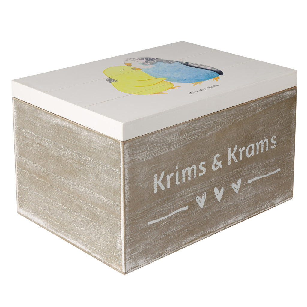Holzkiste Wellensittich Liebe Holzkiste, Kiste, Schatzkiste, Truhe, Schatulle, XXL, Erinnerungsbox, Erinnerungskiste, Dekokiste, Aufbewahrungsbox, Liebe, Partner, Freund, Freundin, Ehemann, Ehefrau, Heiraten, Verlobung, Heiratsantrag, Liebesgeschenk, Jahrestag, Hocheitstag, Vögel, Wellensittich, Nähe, Kuscheln, Vertrauen