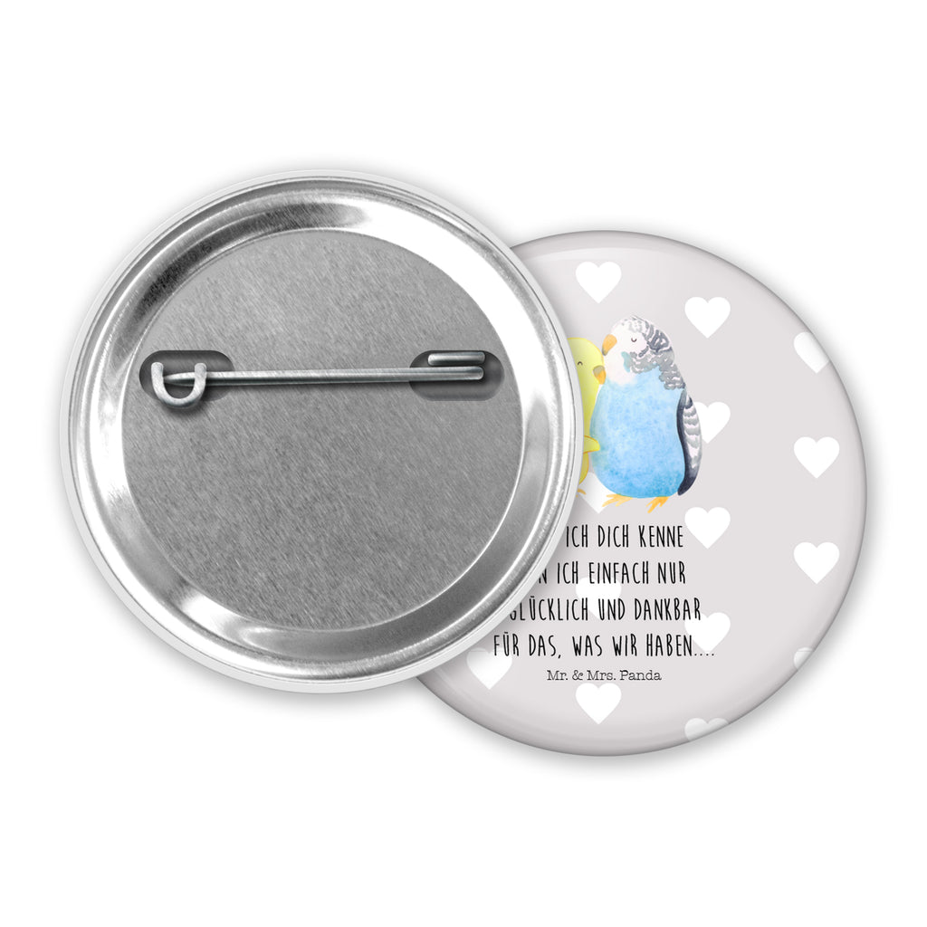 50mm Button Wellensittich Liebe 50mm Button, Button, Pin, Anstecknadel, Liebe, Partner, Freund, Freundin, Ehemann, Ehefrau, Heiraten, Verlobung, Heiratsantrag, Liebesgeschenk, Jahrestag, Hocheitstag, Vögel, Wellensittich, Nähe, Kuscheln, Vertrauen