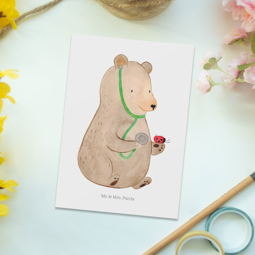 Postkarte Bär Arzt Geschenkkarte, Grußkarte, Karte, Einladung, Ansichtskarte, Geburtstagskarte, Einladungskarte, Dankeskarte, Bär, Teddy, Teddybär, Arzt, Ärztin, Doktor, Professor, Doktorin, Professorin