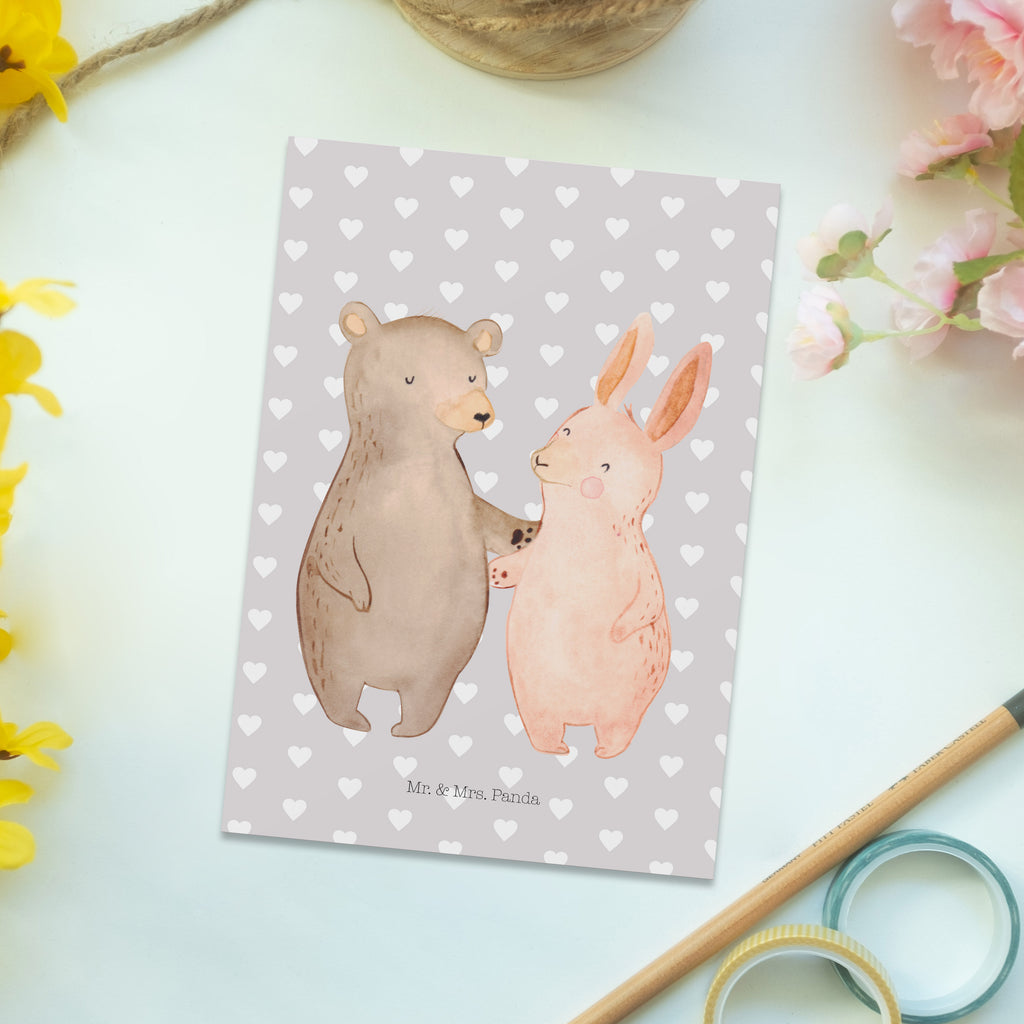 Postkarte Bär Hase Umarmen Geschenkkarte, Grußkarte, Karte, Einladung, Ansichtskarte, Geburtstagskarte, Einladungskarte, Dankeskarte, Liebe, Partner, Freund, Freundin, Ehemann, Ehefrau, Heiraten, Verlobung, Heiratsantrag, Liebesgeschenk, Jahrestag, Hocheitstag, Freunde, bester Freund, Hase, Bär, Bärchen, best friends