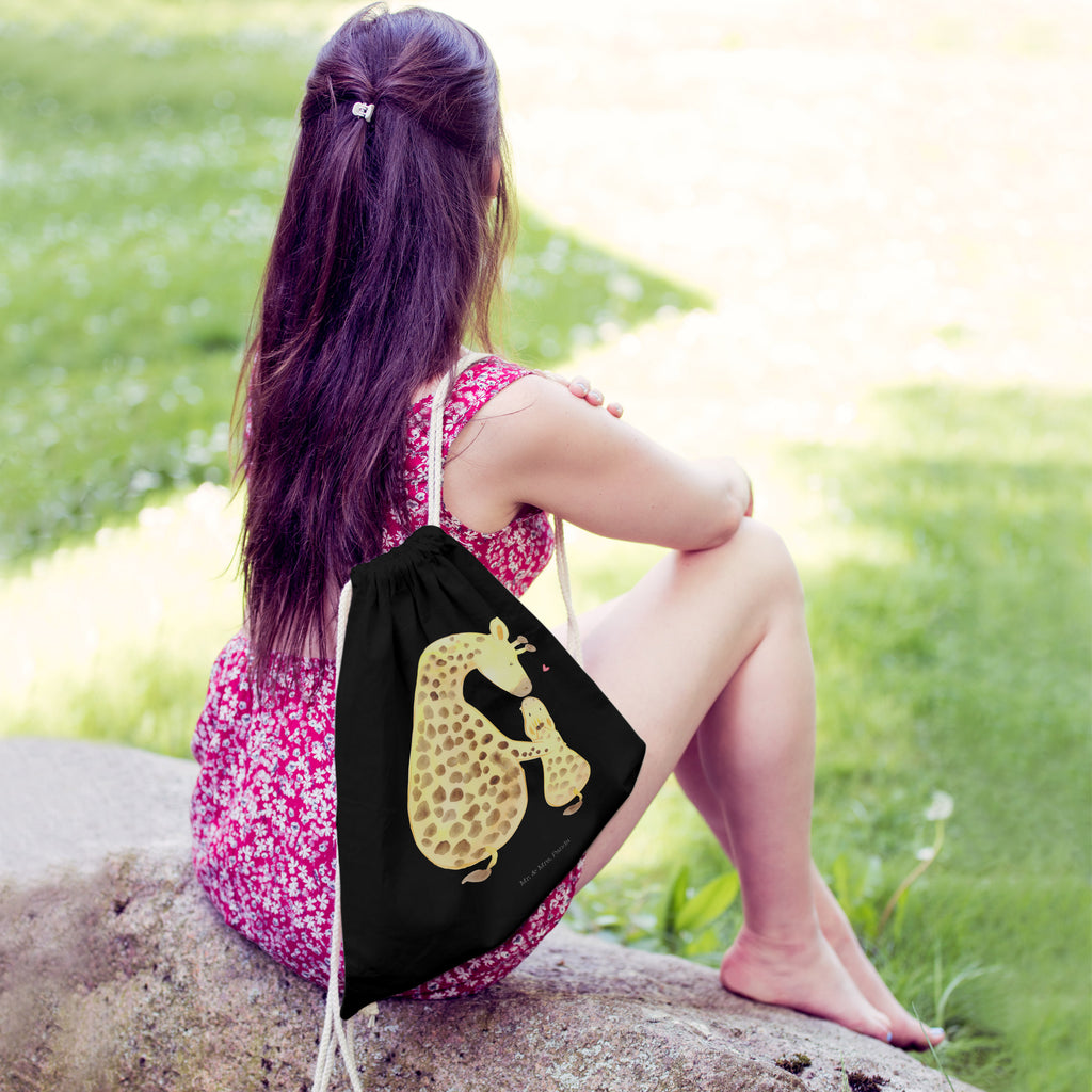 Sportbeutel Giraffe mit Kind Turnbeutel, Beutel, Sporttasche, Tasche, Stoffbeutel, Afrika, Wildtiere, Giraffe, Kind, Mutter, Mama, Tochter, Sohn, Lieblingsmensch