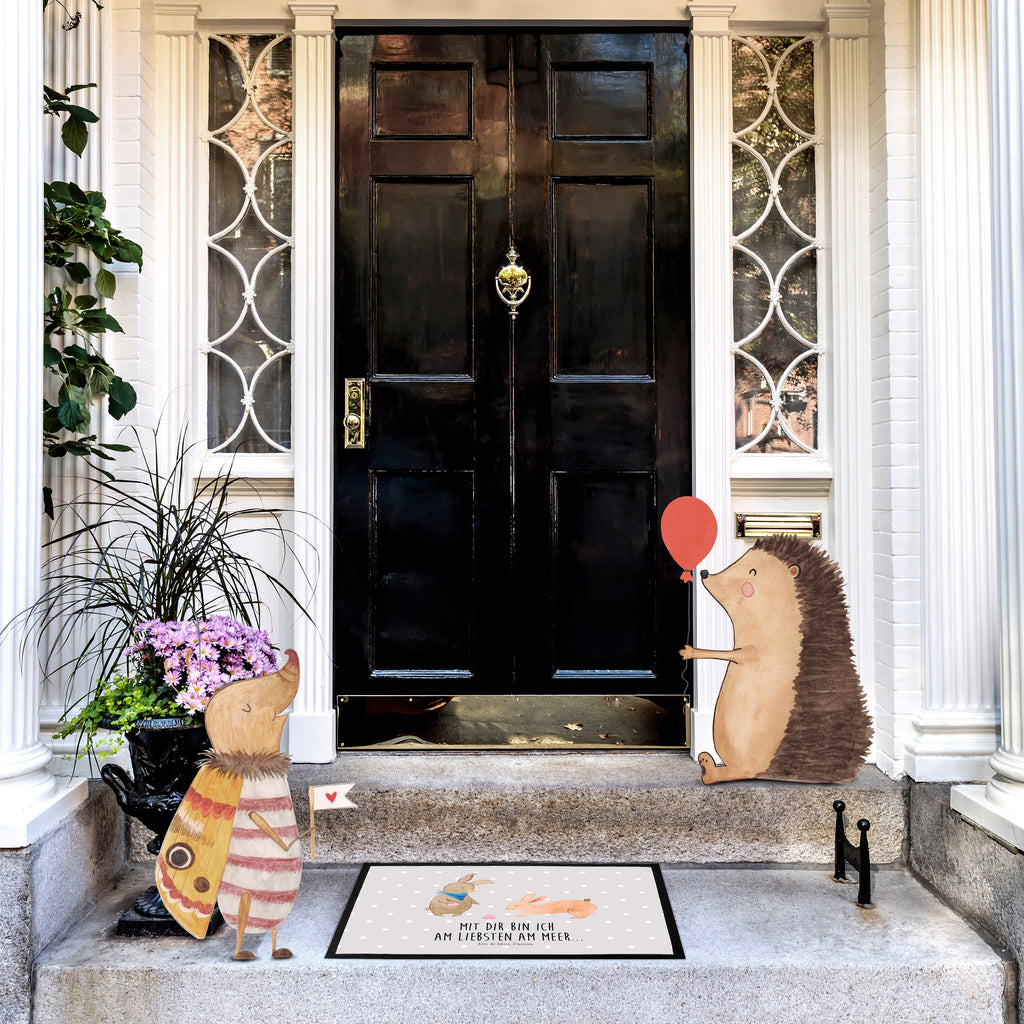 Fußmatte Hasen Muschel Hasen, beste Freundin, Freundin, Freundinnen, best friends, BFF, Muscheln sammeln, Muscheln, Meer Türvorleger, Schmutzmatte, Fußabtreter, Matte, Schmutzfänger, Fußabstreifer, Schmutzfangmatte, Türmatte, Motivfußmatte,  Haustürmatte, Vorleger  Familie, Vatertag, Muttertag, Bruder, Schwester, Mama, Papa, Oma, Opa