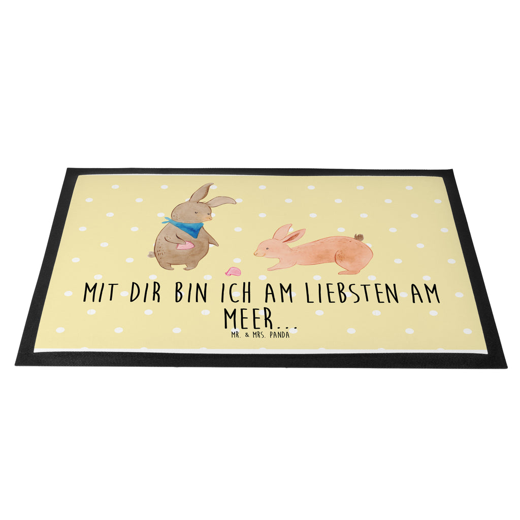 Fußmatte Hasen Muschel Hasen, beste Freundin, Freundin, Freundinnen, best friends, BFF, Muscheln sammeln, Muscheln, Meer Türvorleger, Schmutzmatte, Fußabtreter, Matte, Schmutzfänger, Fußabstreifer, Schmutzfangmatte, Türmatte, Motivfußmatte,  Haustürmatte, Vorleger  Familie, Vatertag, Muttertag, Bruder, Schwester, Mama, Papa, Oma, Opa