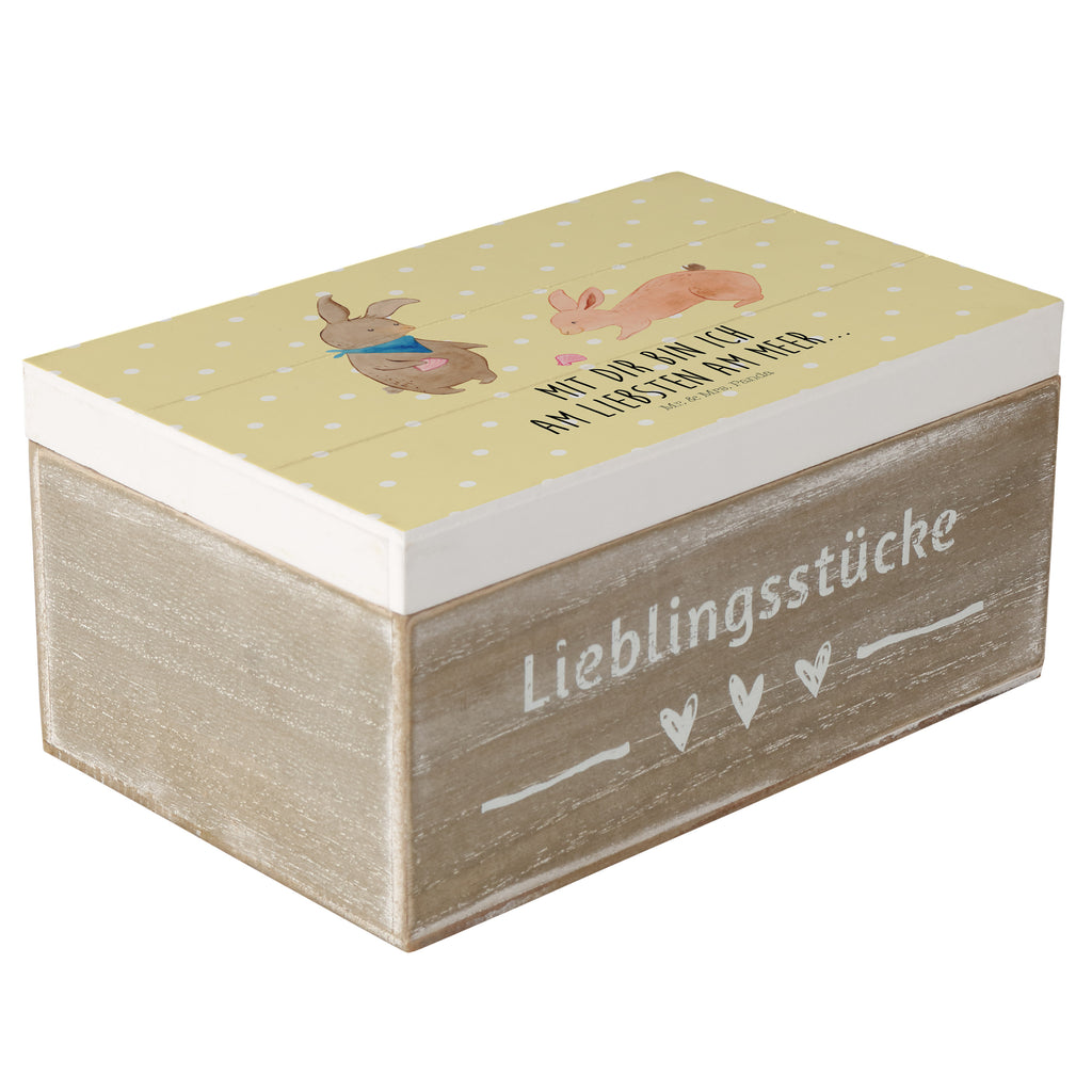 Holzkiste Hasen Muschel Holzkiste, Kiste, Schatzkiste, Truhe, Schatulle, XXL, Erinnerungsbox, Erinnerungskiste, Dekokiste, Aufbewahrungsbox, Familie, Vatertag, Muttertag, Bruder, Schwester, Mama, Papa, Oma, Opa, Hasen, beste Freundin, Freundin, Freundinnen, best friends, BFF, Muscheln sammeln, Muscheln, Meer