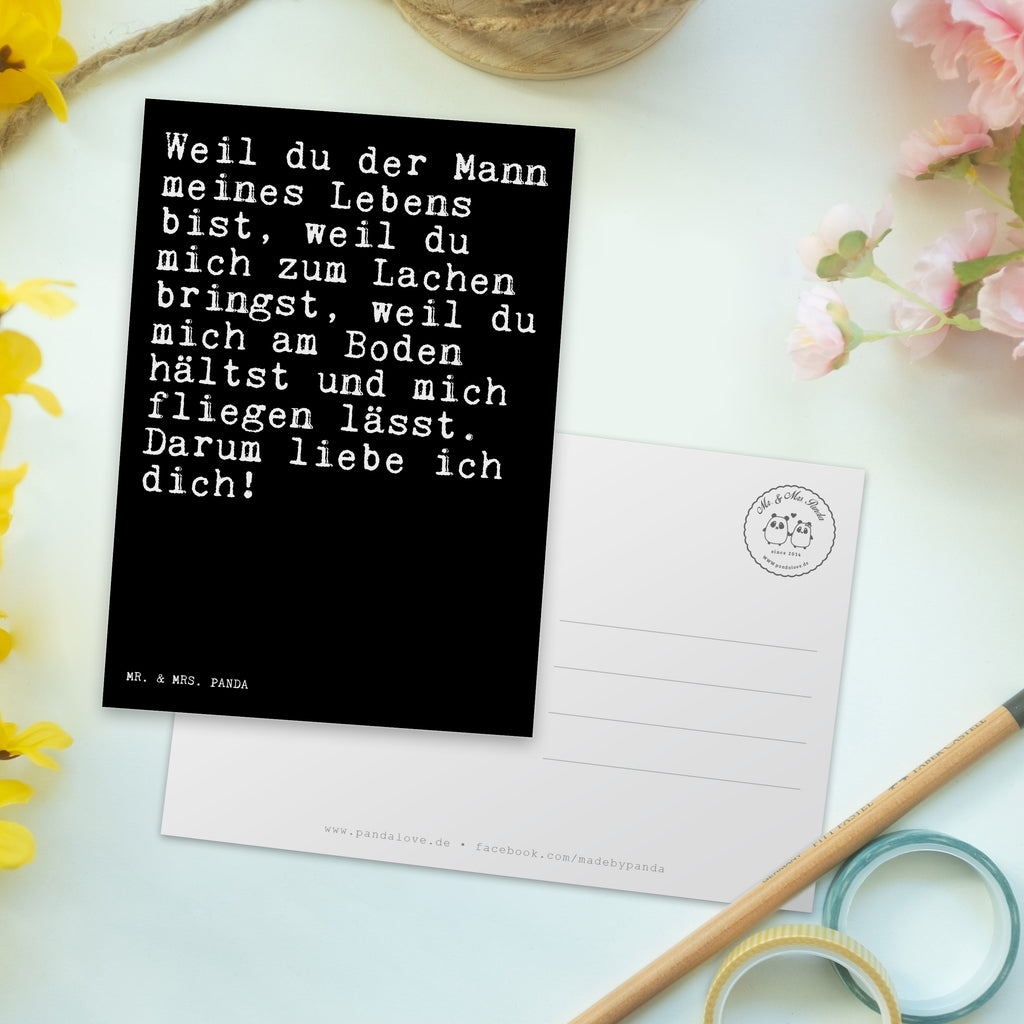 Postkarte Sprüche und Zitate Weil du der Mann meines Lebens bist, weil du mich zum Lachen bringst, weil du mich am Boden hältst und mich fliegen lässt. Darum liebe ich dich! Geschenkkarte, Grußkarte, Karte, Einladung, Ansichtskarte, Geburtstagskarte, Einladungskarte, Spruch, Sprüche, lustig, Weisheiten, Zitate, Spruch Sprüche Weisheiten Zitate Lustig Weisheit Worte
