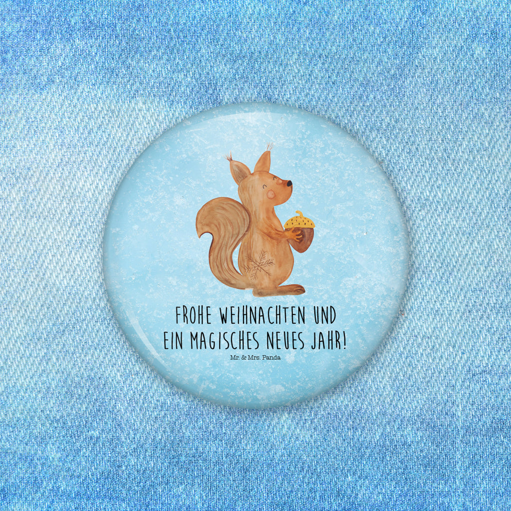 50mm Button Eichhörnchen Weihnachtszeit 50mm Button, Button, Pin, Anstecknadel, Winter, Weihnachten, Weihnachtsdeko, Nikolaus, Advent, Heiligabend, Wintermotiv, Frohe Weihnachten, Frohes neues Jahr, Guten Rutsch, Weihnachtsmotiv, Weihnachtsgruß, Neujahr, Vogel