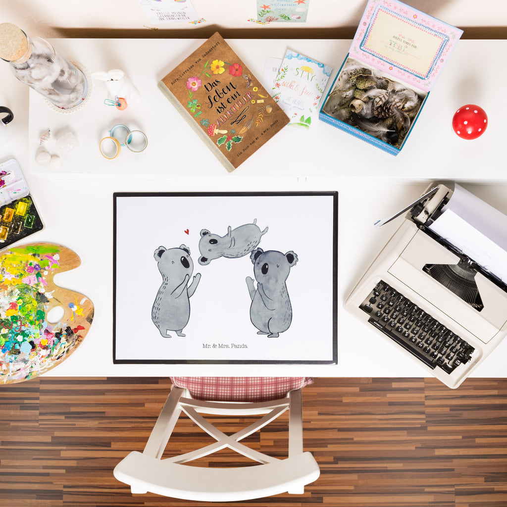 Schreibtischunterlage Koala Feiern Sich Schreibunterlage, Schreibtischauflage, Bürobedarf, Büroartikel, Schreibwaren, Schreibtisch Unterlagen, Schreibtischunterlage Groß, Geburtstag, Geburtstagsgeschenk, Geschenk, Koala, Familie, Kind, Eltern, Herz, Liebe