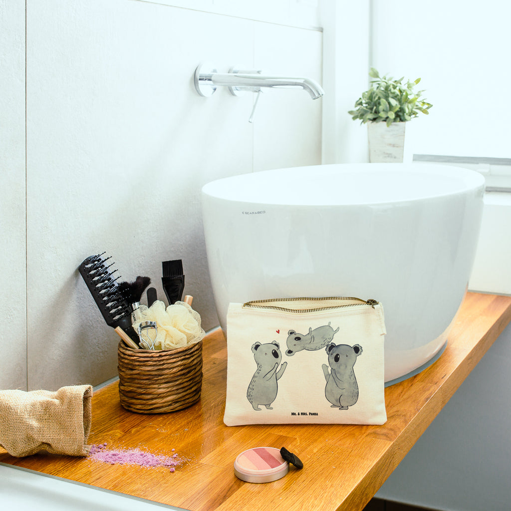 Schminktasche Koala Feiern Sich Schminktasche, Kosmetiktasche, Kosmetikbeutel, Stiftemäppchen, Etui, Federmappe, Makeup, XXL, Schminketui, Kosmetiketui, Schlamperetui, Geburtstag, Geburtstagsgeschenk, Geschenk, Koala, Familie, Kind, Eltern, Herz, Liebe