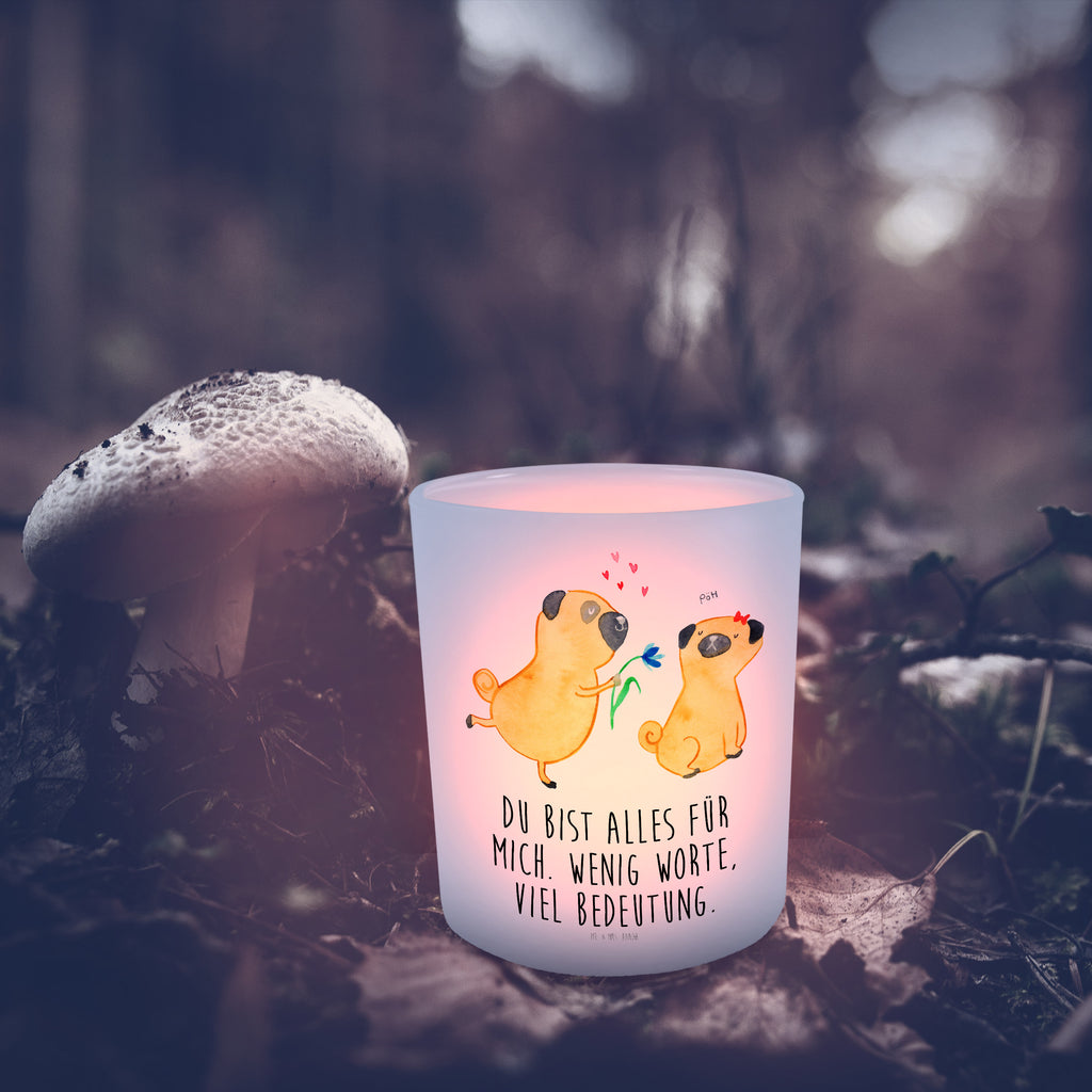 Windlicht Mops verliebt Windlicht Glas, Teelichtglas, Teelichthalter, Teelichter, Kerzenglas, Windlicht Kerze, Kerzenlicht, Hund, Hundemotiv, Haustier, Hunderasse, Tierliebhaber, Hundebesitzer, Sprüche, Mops, Möpse, Hundeliebe, verliebt, Liebe, Liebesspruch. Verlobt, Geschenk Freund, Partner