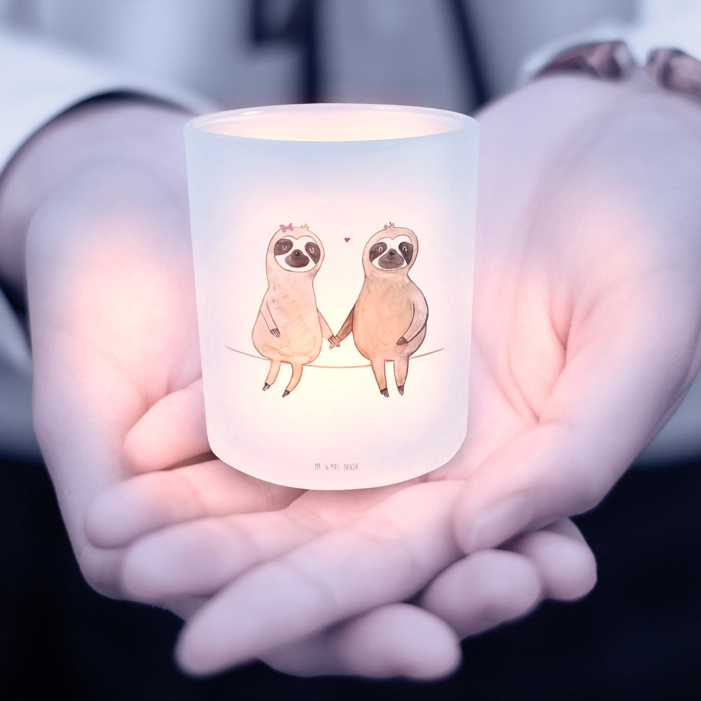 Windlicht Faultier Pärchen Windlicht Glas, Teelichtglas, Teelichthalter, Teelichter, Kerzenglas, Windlicht Kerze, Kerzenlicht, Faultier, Faultier Geschenk, Faultier Deko, Faultiere, faul, Lieblingstier, Liebe, Liebespaar, Faultierliebe, Faultierpärchen, verliebt, verlobt, gemeinsam, relaxen, Pärchen, Beziehung, Langsamkeit