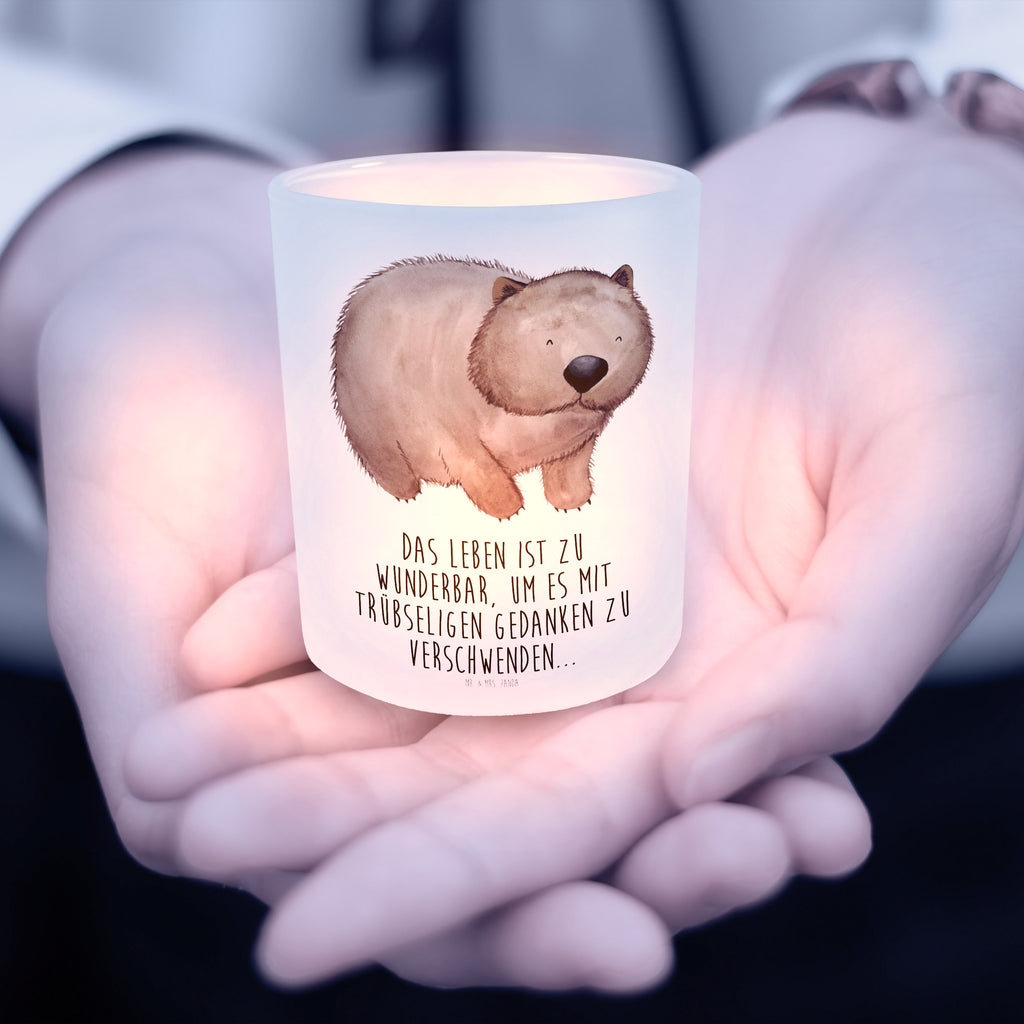 Windlicht Wombat Windlicht Glas, Teelichtglas, Teelichthalter, Teelichter, Kerzenglas, Windlicht Kerze, Kerzenlicht, Tiermotive, Gute Laune, lustige Sprüche, Tiere, Wombat, Das Leben ist schön, Motivation, Spruch, Australien