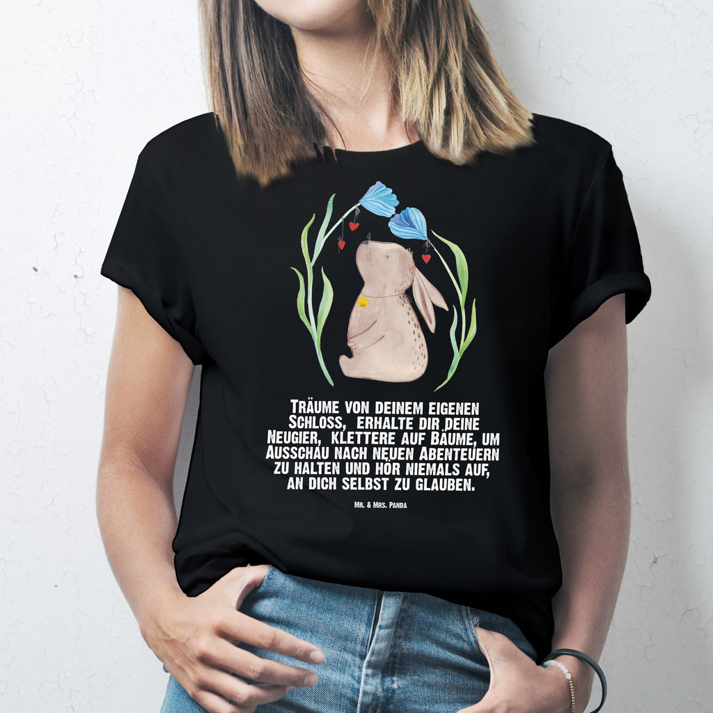 Größe S T-Shirt Hase Blume T-Shirt, Shirt, Tshirt, Lustiges T-Shirt, T-Shirt mit Spruch, Party, Junggesellenabschied, Jubiläum, Geburstag, Herrn, Damen, Männer, Frauen, Schlafshirt, Nachthemd, Sprüche, Ostern, Osterhase, Ostergeschenke, Osternest, Osterdeko, Geschenk zu Ostern, Hase, Kaninchen, Kind, Taufe, Taufgeschenk, Geburt, Schwangerschaft, erstes Kind, Kindergeburtstag, Geburtstag, Hoffnung, Träume