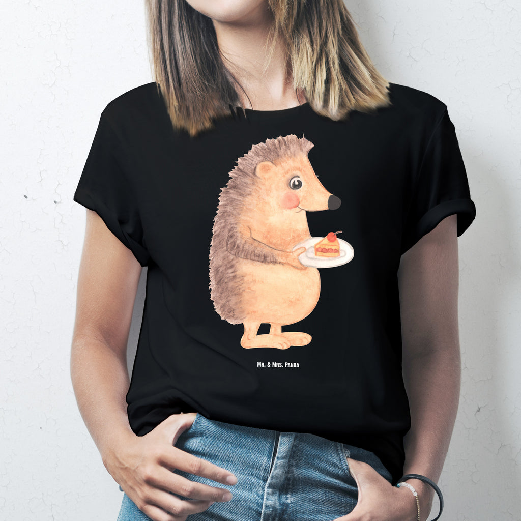 Größe M T-Shirt Igel mit Kuchenstück T-Shirt, Shirt, Tshirt, Lustiges T-Shirt, T-Shirt mit Spruch, Party, Junggesellenabschied, Jubiläum, Geburstag, Herrn, Damen, Männer, Frauen, Schlafshirt, Nachthemd, Sprüche, Tiermotive, Gute Laune, lustige Sprüche, Tiere, Igel, Essen Spruch, Kuchen, Backen Geschenk, Kuchen backen, Einladung Party, Geburtstagskuchen, Torte