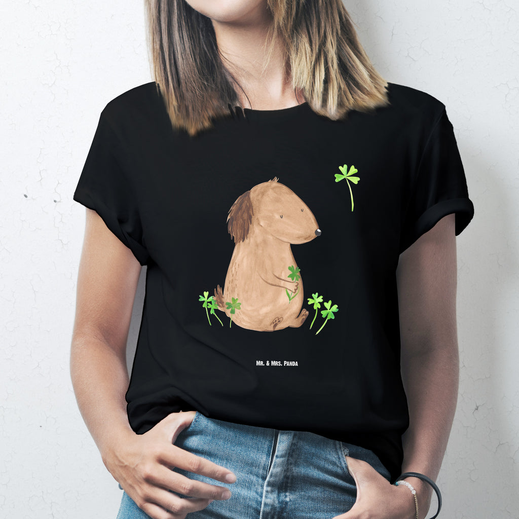 Größe L T-Shirt Hund Kleeblatt T-Shirt, Shirt, Tshirt, Lustiges T-Shirt, T-Shirt mit Spruch, Party, Junggesellenabschied, Jubiläum, Geburstag, Herrn, Damen, Männer, Frauen, Schlafshirt, Nachthemd, Sprüche, Hund, Hundemotiv, Haustier, Hunderasse, Tierliebhaber, Hundebesitzer, Kleeblatt, Glück, Tagträume, Motivation, Neuanfang, Geschenk, Glücksbringer, Selbstliebe, Achtsamkeit