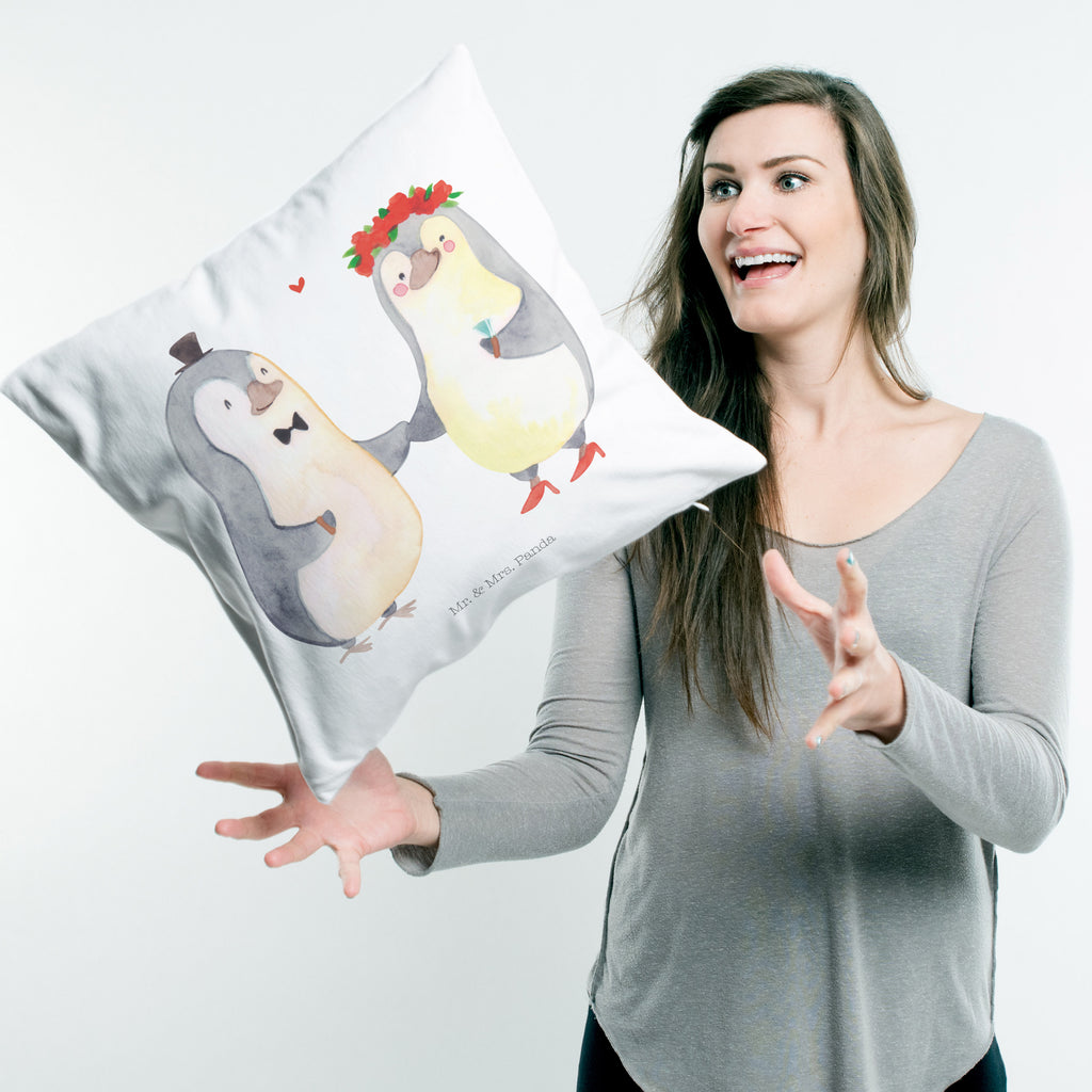 40x40 Kissen Pinguin Heirat Kissenhülle, Kopfkissen, Sofakissen, Dekokissen, Motivkissen, Liebe, Partner, Freund, Freundin, Ehemann, Ehefrau, Heiraten, Verlobung, Heiratsantrag, Liebesgeschenk, Jahrestag, Hocheitstag