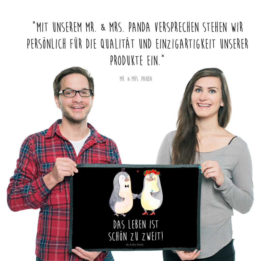 Fußmatte Pinguin Heirat  Türvorleger, Schmutzmatte, Fußabtreter, Matte, Schmutzfänger, Fußabstreifer, Schmutzfangmatte, Türmatte, Motivfußmatte,  Haustürmatte, Vorleger  Liebe,  Partner, Freund, Freundin, Ehemann, Ehefrau, Heiraten, Verlobung, Heiratsantrag, Liebesgeschenk, Jahrestag, Hocheitstag