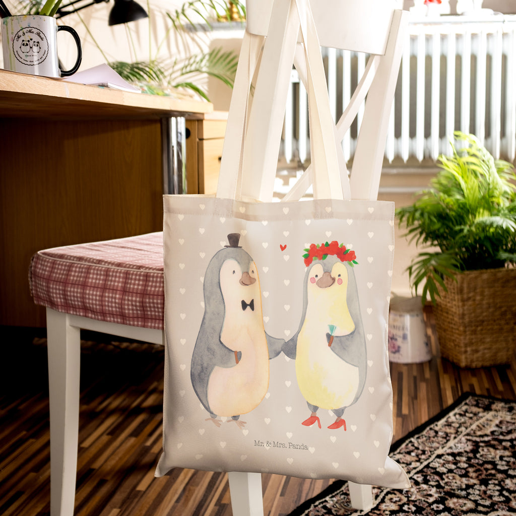 Einkaufstasche Pinguin Heirat Tragetasche, Tasche, Beutel, Stofftasche, Baumwolltasche, Umhängetasche, Shopper, Liebe, Partner, Freund, Freundin, Ehemann, Ehefrau, Heiraten, Verlobung, Heiratsantrag, Liebesgeschenk, Jahrestag, Hocheitstag