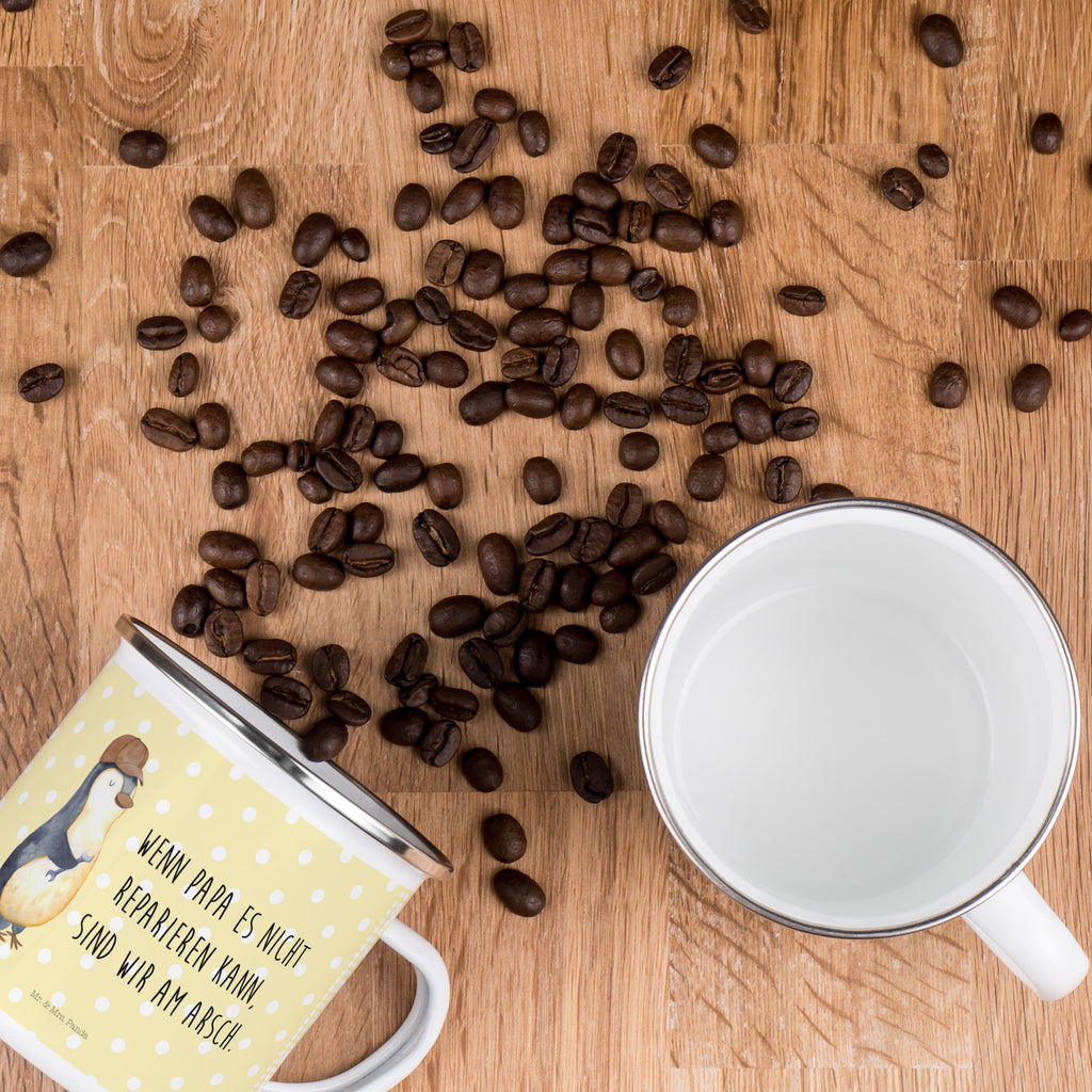 Camping Emaille Tasse Wenn Papa es nicht reparieren kann, sind wir am Arsch Campingtasse, Trinkbecher, Metalltasse, Outdoor Tasse, Emaille Trinkbecher, Blechtasse Outdoor, Emaille Campingbecher, Edelstahl Trinkbecher, Metalltasse für Camping, Kaffee Blechtasse, Camping Tasse Metall, Familie, Vatertag, Muttertag, Bruder, Schwester, Mama, Papa, Oma, Opa, Vater, Geschenk Papa, Bester Papa der Welt