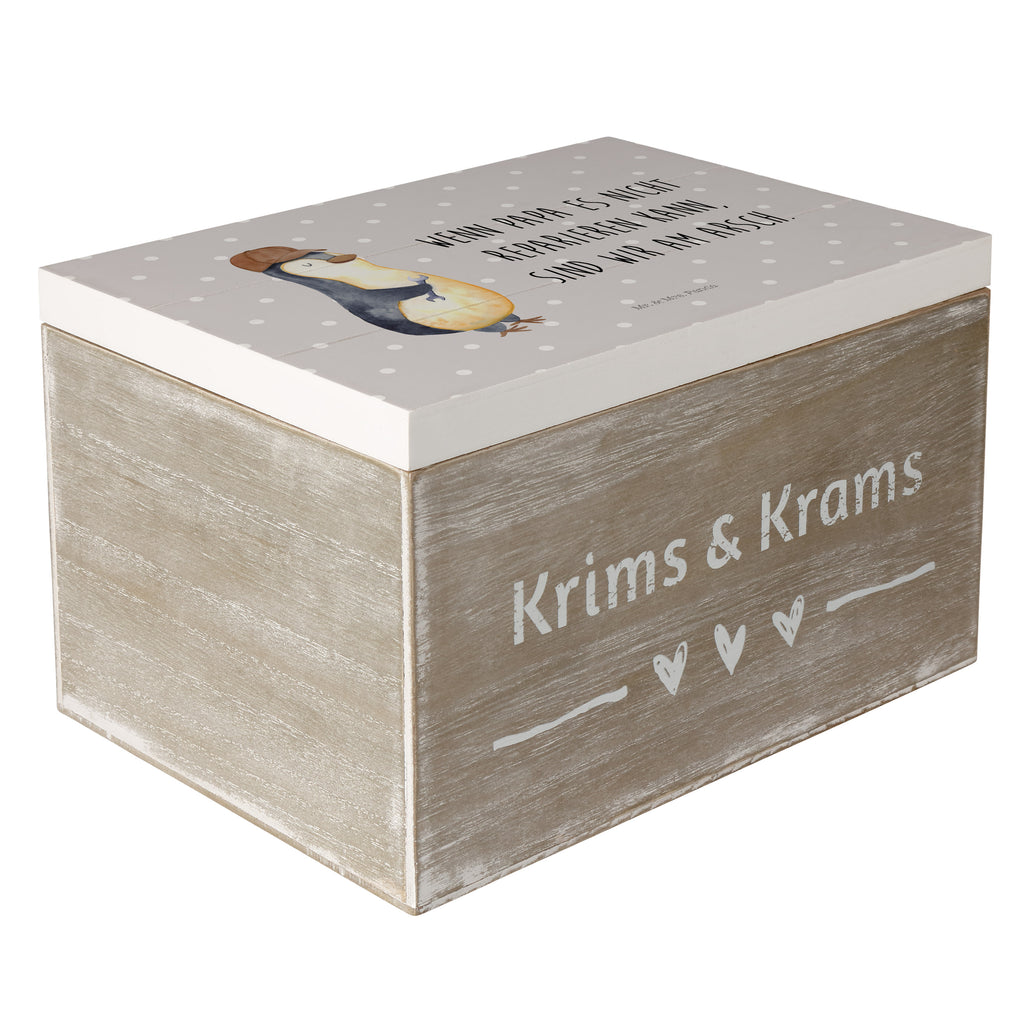 Holzkiste Wenn Papa es nicht reparieren kann, sind wir am Arsch Holzkiste, Kiste, Schatzkiste, Truhe, Schatulle, XXL, Erinnerungsbox, Erinnerungskiste, Dekokiste, Aufbewahrungsbox, Familie, Vatertag, Muttertag, Bruder, Schwester, Mama, Papa, Oma, Opa, Vater, Geschenk Papa, Bester Papa der Welt