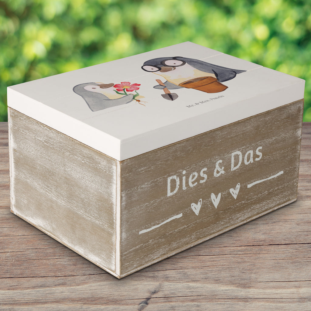 Holzkiste Pinguin Opa Blumen pflanzen Holzkiste, Kiste, Schatzkiste, Truhe, Schatulle, XXL, Erinnerungsbox, Erinnerungskiste, Dekokiste, Aufbewahrungsbox, Familie, Vatertag, Muttertag, Bruder, Schwester, Mama, Papa, Oma, Opa, Großvater, Opi, bester Opa, Lieblingsopa