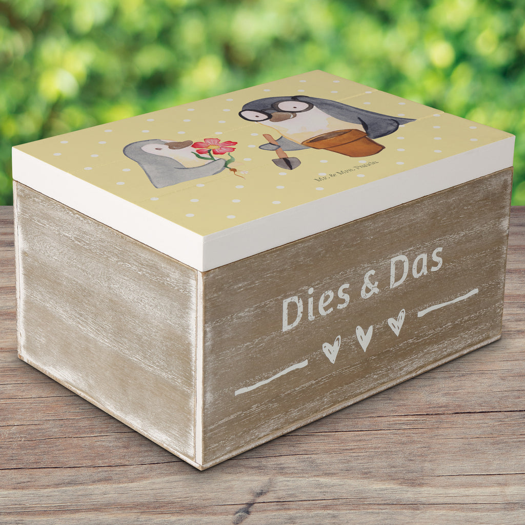 Holzkiste Pinguin Opa Blumen pflanzen Holzkiste, Kiste, Schatzkiste, Truhe, Schatulle, XXL, Erinnerungsbox, Erinnerungskiste, Dekokiste, Aufbewahrungsbox, Familie, Vatertag, Muttertag, Bruder, Schwester, Mama, Papa, Oma, Opa, Großvater, Opi, bester Opa, Lieblingsopa