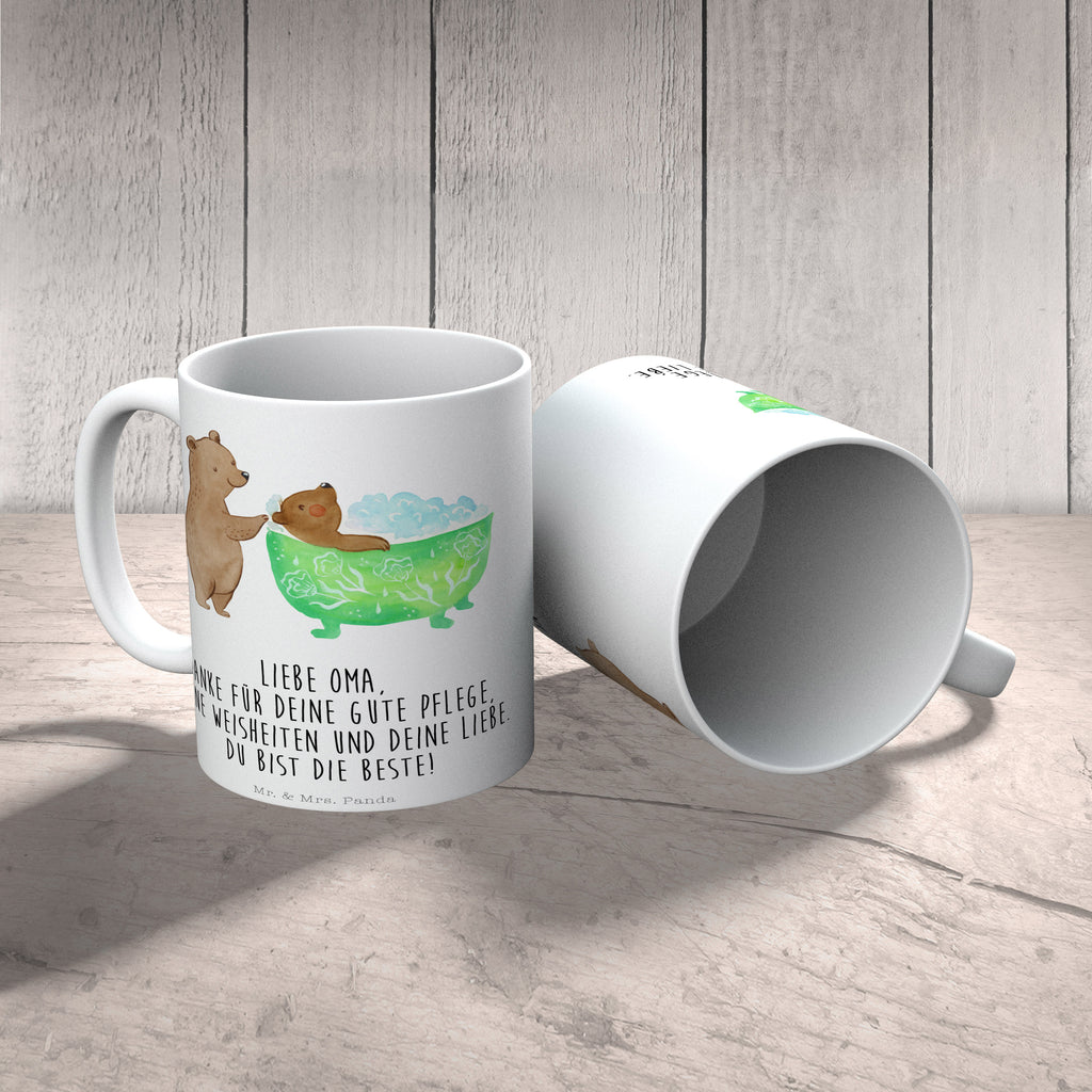 Tasse Oma badet Oma, Großmutter, Enkel, Familie, Baden, Liebe,  Becher, Kaffeetasse, Kaffeebecher, Tee, Frühstück, Büro  Familie, Vatertag, Muttertag, Bruder, Schwester, Mama, Papa, Oma, Opa
