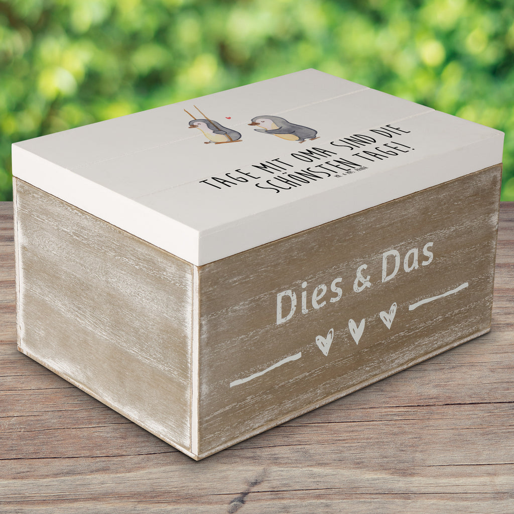 Holzkiste Pinguin Oma schaukeln Holzkiste, Kiste, Schatzkiste, Truhe, Schatulle, XXL, Erinnerungsbox, Erinnerungskiste, Dekokiste, Aufbewahrungsbox, Familie, Vatertag, Muttertag, Bruder, Schwester, Mama, Papa, Oma, Opa, beste Oma, Lieblingsoma, Geschenk für Oma, Omi, Großmutter