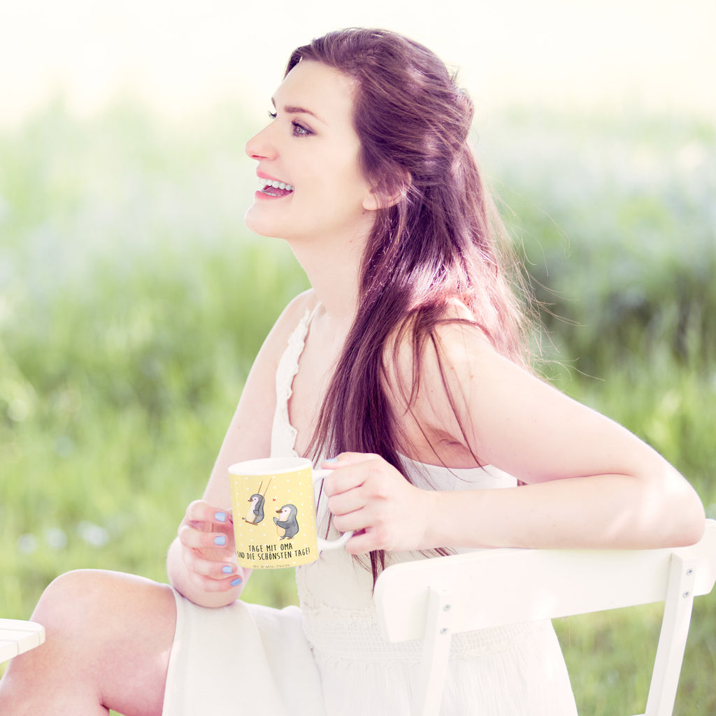 Tasse Pinguin Oma schaukeln Oma, beste Oma, Lieblingsoma, Geschenk für Oma, Omi, Großmutter Becher, Kaffeetasse, Kaffeebecher, Tee, Frühstück, Büro  Familie, Vatertag, Muttertag, Bruder, Schwester, Mama, Papa, Oma, Opa