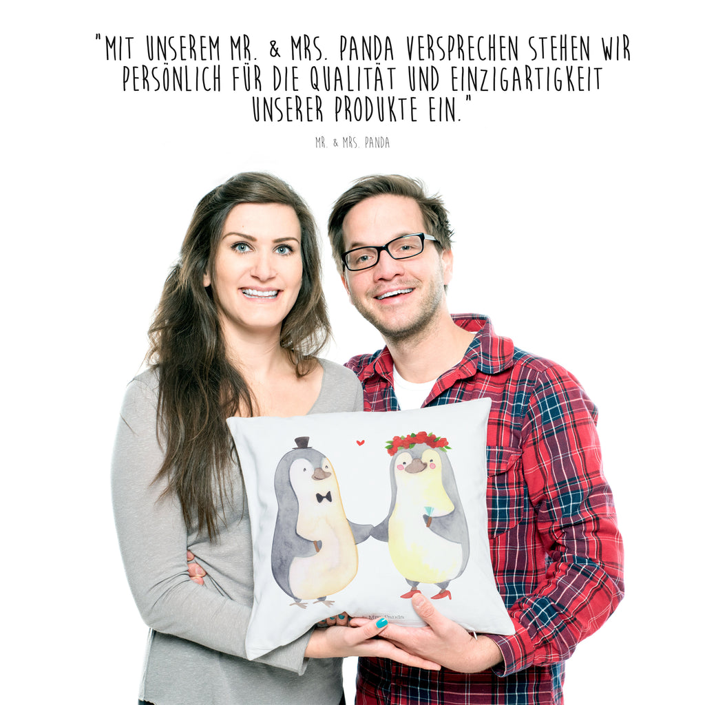 40x40 Kissen Hochzeitspaar Pinguin Kissenhülle, Kopfkissen, Sofakissen, Dekokissen, Motivkissen, Hochzeit, Hochzeitsgeschenk, Ehe, Hochzeitsfeier, Trauung, Trauungsgeschenk, Hochzeitskarte, Verlobungsfeier, Verlobungsgeschenk, Hochzeitsgeschenkideen, Hochzeitsgeschenke für Brautpaar, Pinguin, Pinguine, Hochzeitstag, geschenkidee Hochzeit, Gastgeschenk
