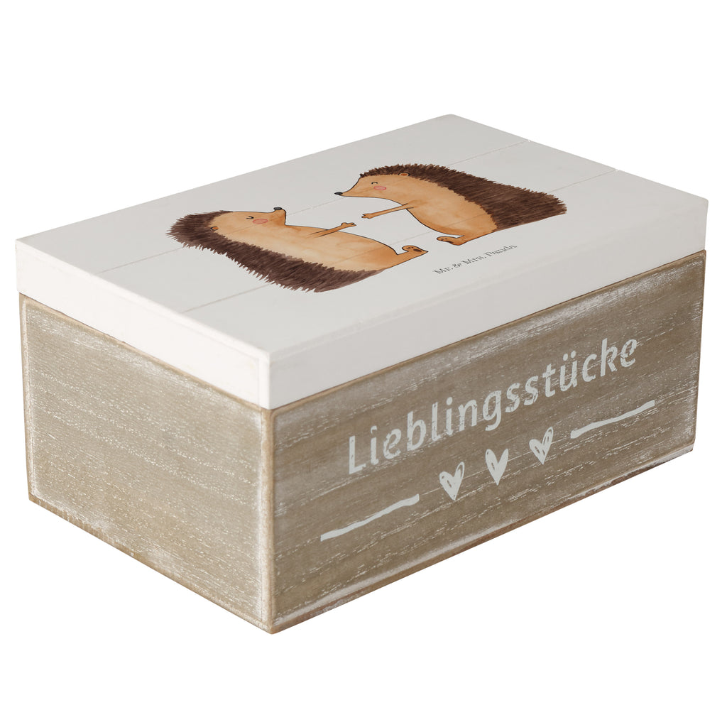 Holzkiste Hochzeit Igel Liebe Holzkiste, Kiste, Schatzkiste, Truhe, Schatulle, XXL, Erinnerungsbox, Erinnerungskiste, Dekokiste, Aufbewahrungsbox, Hochzeit, Hochzeitsgeschenk, Ehe, Hochzeitsfeier, Trauung, Trauungsgeschenk, Hochzeitskarte, Verlobungsfeier, Verlobungsgeschenk, Hochzeitsgeschenkideen, Hochzeitsgeschenke für Brautpaar, Igel, Paar, Liebe, Freund, Freundin, Paargeschenk