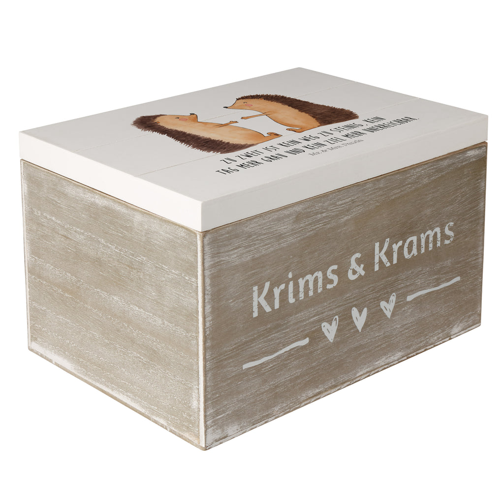 Holzkiste Hochzeit Igel Liebe Holzkiste, Kiste, Schatzkiste, Truhe, Schatulle, XXL, Erinnerungsbox, Erinnerungskiste, Dekokiste, Aufbewahrungsbox, Hochzeit, Hochzeitsgeschenk, Ehe, Hochzeitsfeier, Trauung, Trauungsgeschenk, Hochzeitskarte, Verlobungsfeier, Verlobungsgeschenk, Hochzeitsgeschenkideen, Hochzeitsgeschenke für Brautpaar, Igel, Paar, Liebe, Freund, Freundin, Paargeschenk