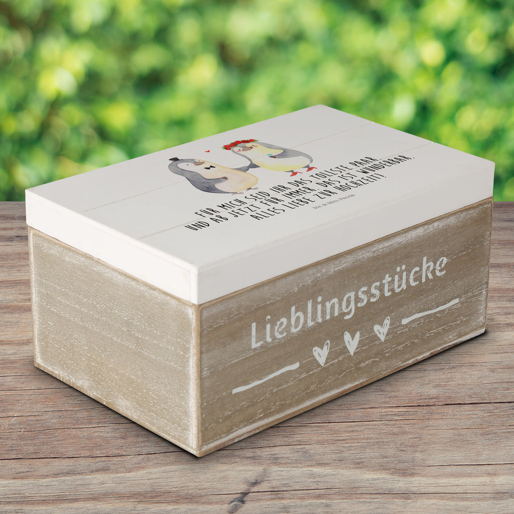 Holzkiste Hochzeitspaar Pinguin Holzkiste, Kiste, Schatzkiste, Truhe, Schatulle, XXL, Erinnerungsbox, Erinnerungskiste, Dekokiste, Aufbewahrungsbox, Hochzeit, Hochzeitsgeschenk, Ehe, Hochzeitsfeier, Trauung, Trauungsgeschenk, Hochzeitskarte, Verlobungsfeier, Verlobungsgeschenk, Hochzeitsgeschenkideen, Hochzeitsgeschenke für Brautpaar, Pinguin, Pinguine, Hochzeitstag, geschenkidee Hochzeit, Gastgeschenk