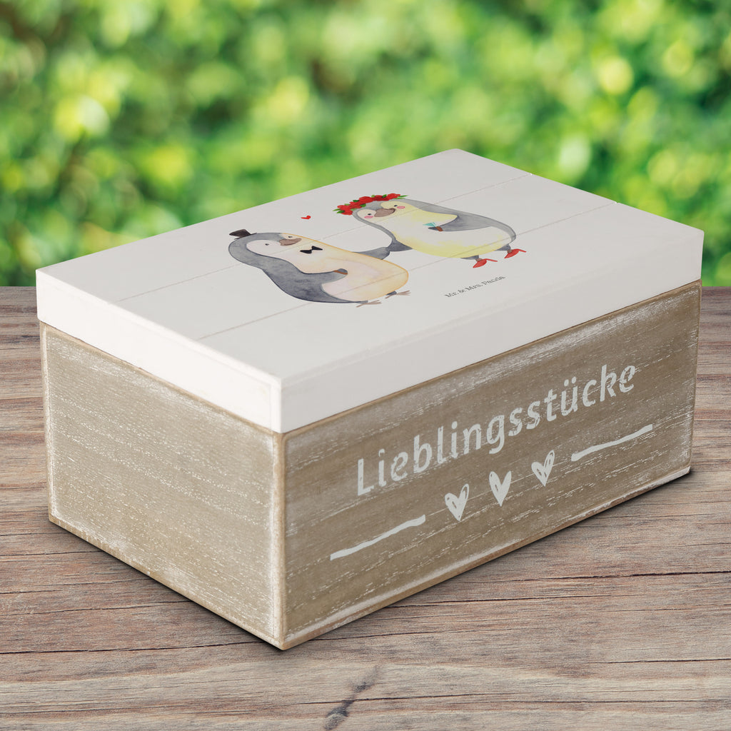 Holzkiste Hochzeitspaar Pinguin Holzkiste, Kiste, Schatzkiste, Truhe, Schatulle, XXL, Erinnerungsbox, Erinnerungskiste, Dekokiste, Aufbewahrungsbox, Hochzeit, Hochzeitsgeschenk, Ehe, Hochzeitsfeier, Trauung, Trauungsgeschenk, Hochzeitskarte, Verlobungsfeier, Verlobungsgeschenk, Hochzeitsgeschenkideen, Hochzeitsgeschenke für Brautpaar, Pinguin, Pinguine, Hochzeitstag, geschenkidee Hochzeit, Gastgeschenk