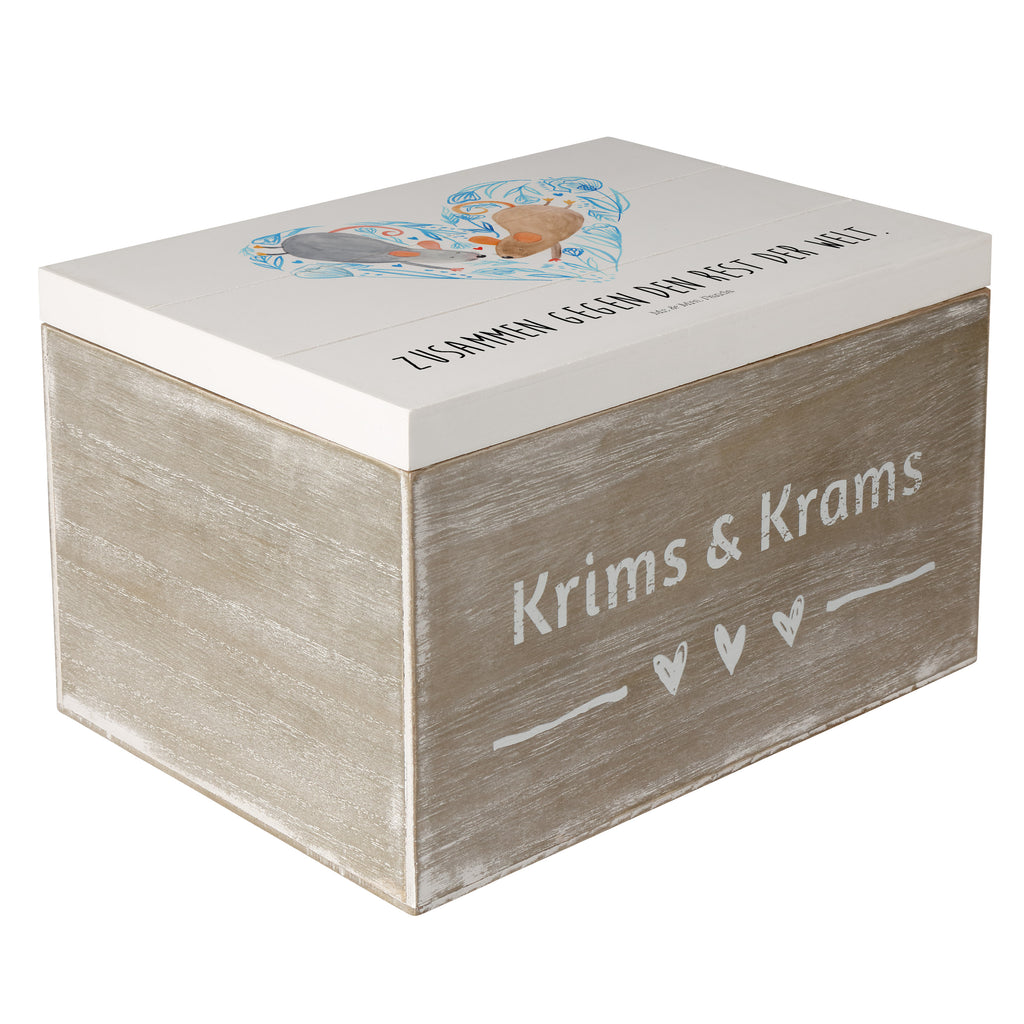 Holzkiste Hochzeit Mäuse Herz Holzkiste, Kiste, Schatzkiste, Truhe, Schatulle, XXL, Erinnerungsbox, Erinnerungskiste, Dekokiste, Aufbewahrungsbox, Hochzeit, Hochzeitsgeschenk, Ehe, Hochzeitsfeier, Trauung, Trauungsgeschenk, Hochzeitskarte, Verlobungsfeier, Verlobungsgeschenk, Hochzeitsgeschenkideen, Hochzeitsgeschenke für Brautpaar, Maus, Mäuse, Paar, Liebe, Freund, Freundin, Paargeschenk
