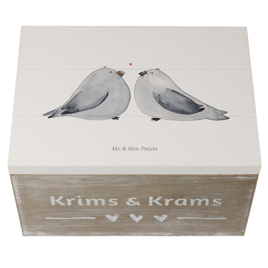 Holzkiste Hochzeit Turteltauben Liebe Holzkiste, Kiste, Schatzkiste, Truhe, Schatulle, XXL, Erinnerungsbox, Erinnerungskiste, Dekokiste, Aufbewahrungsbox, Hochzeit, Hochzeitsgeschenk, Ehe, Hochzeitsfeier, Trauung, Trauungsgeschenk, Hochzeitskarte, Verlobungsfeier, Verlobungsgeschenk, Hochzeitsgeschenkideen, Hochzeitsgeschenke für Brautpaar, Turteltaube, Turteltauben, Taube, Tauben, Paar, Liebe, Freund, Freundin, Paargeschenk